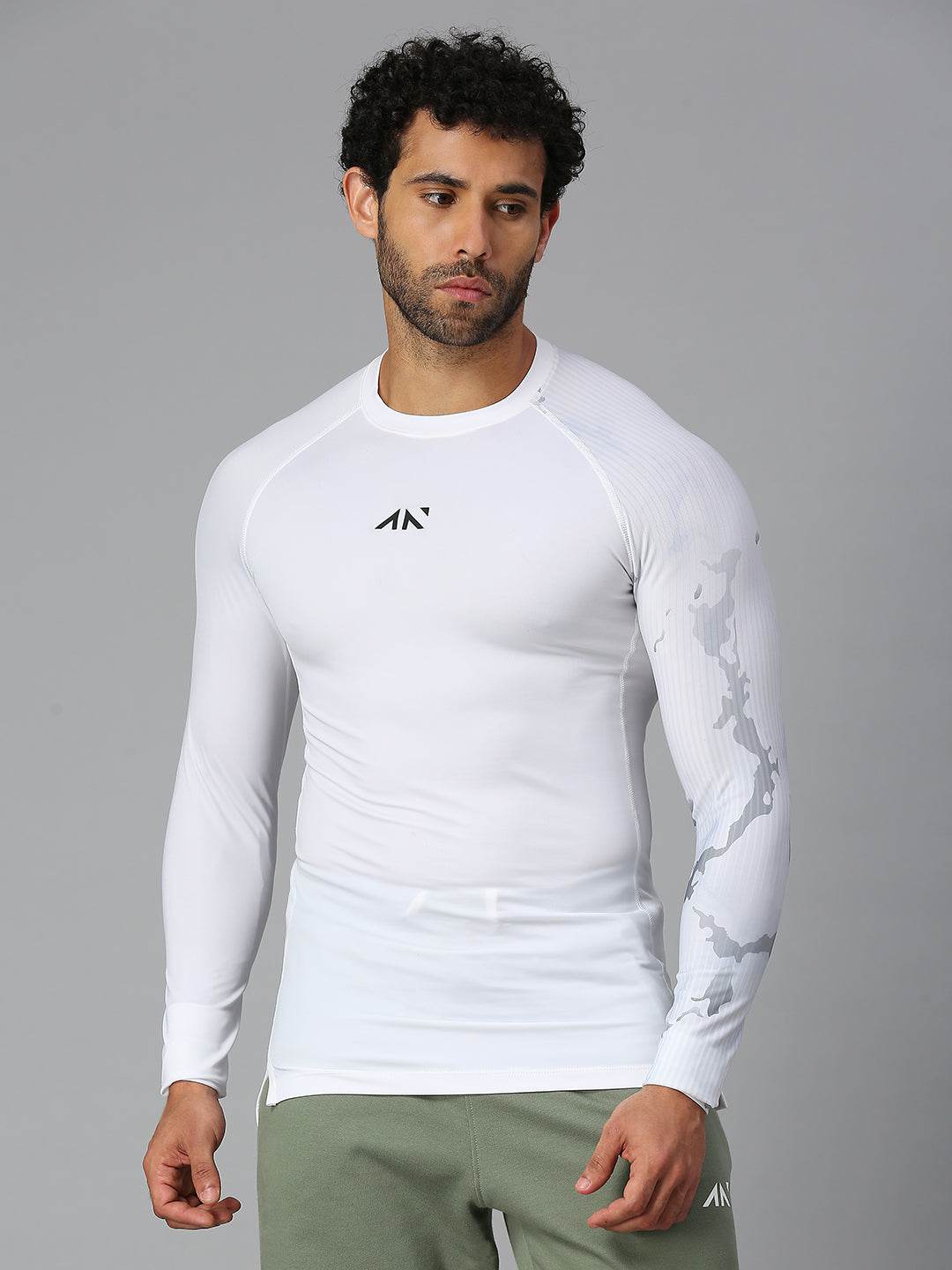 men’s full sleeve white workout t-shirt