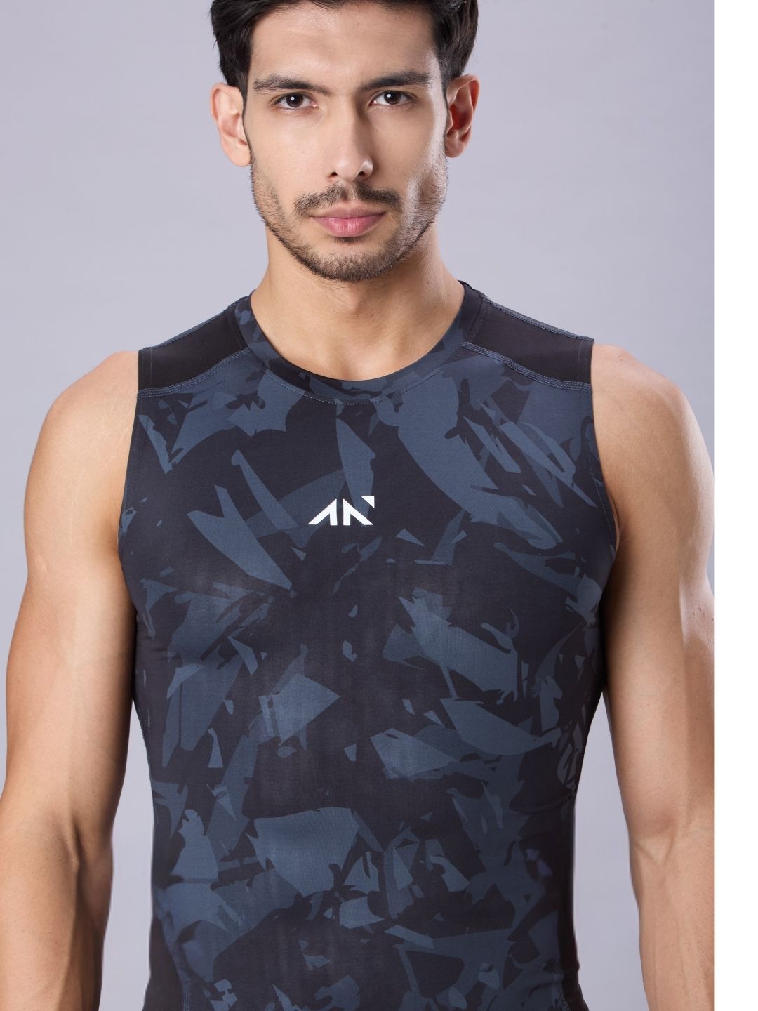 Critical Compression Vest Black Camo