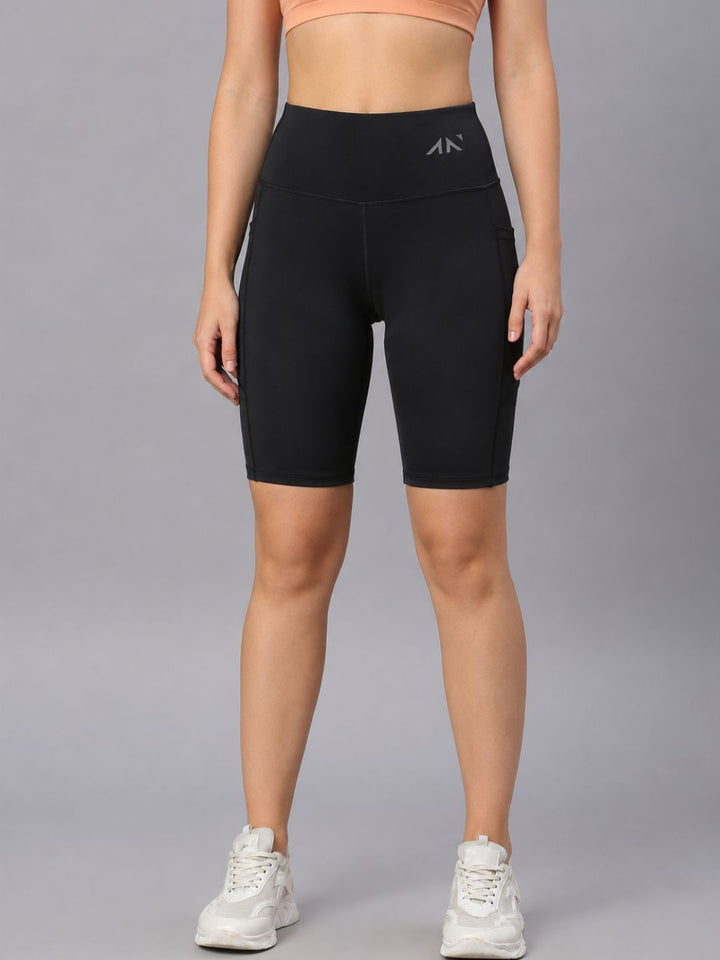 Elevate Biker Shorts Black