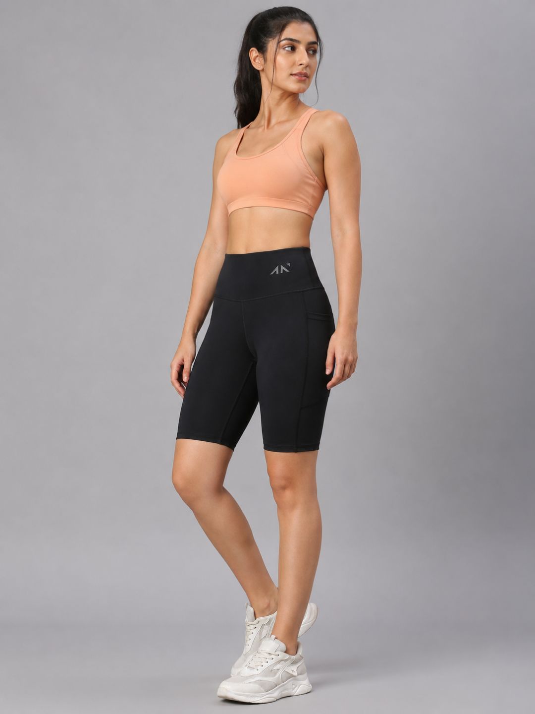 Elevate Biker Shorts Black